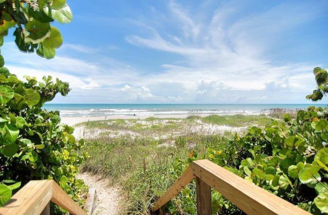 Quiet Vista Del Mar 2 Bedroom Condo Beachfront Property Cocoa Beach Exterior foto